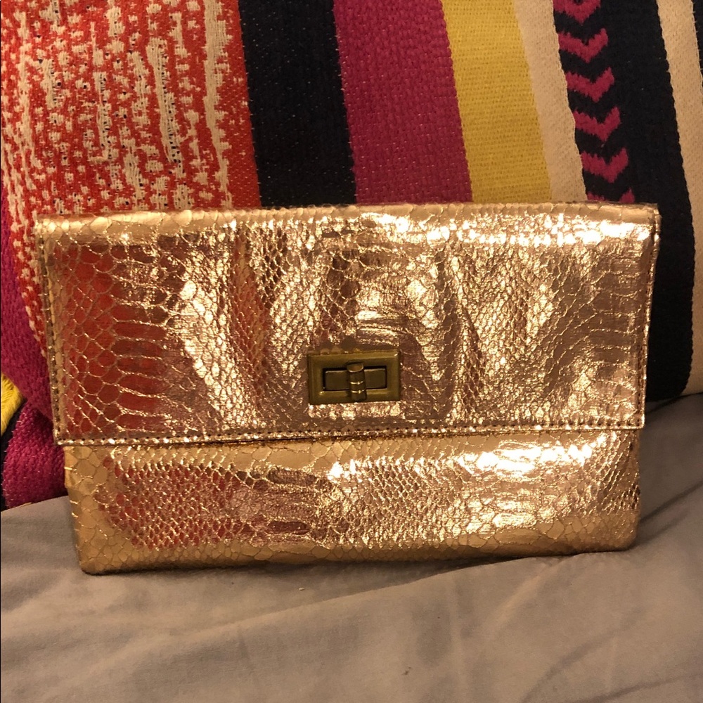 Elegant Gold Snakeskin Clutch Bag